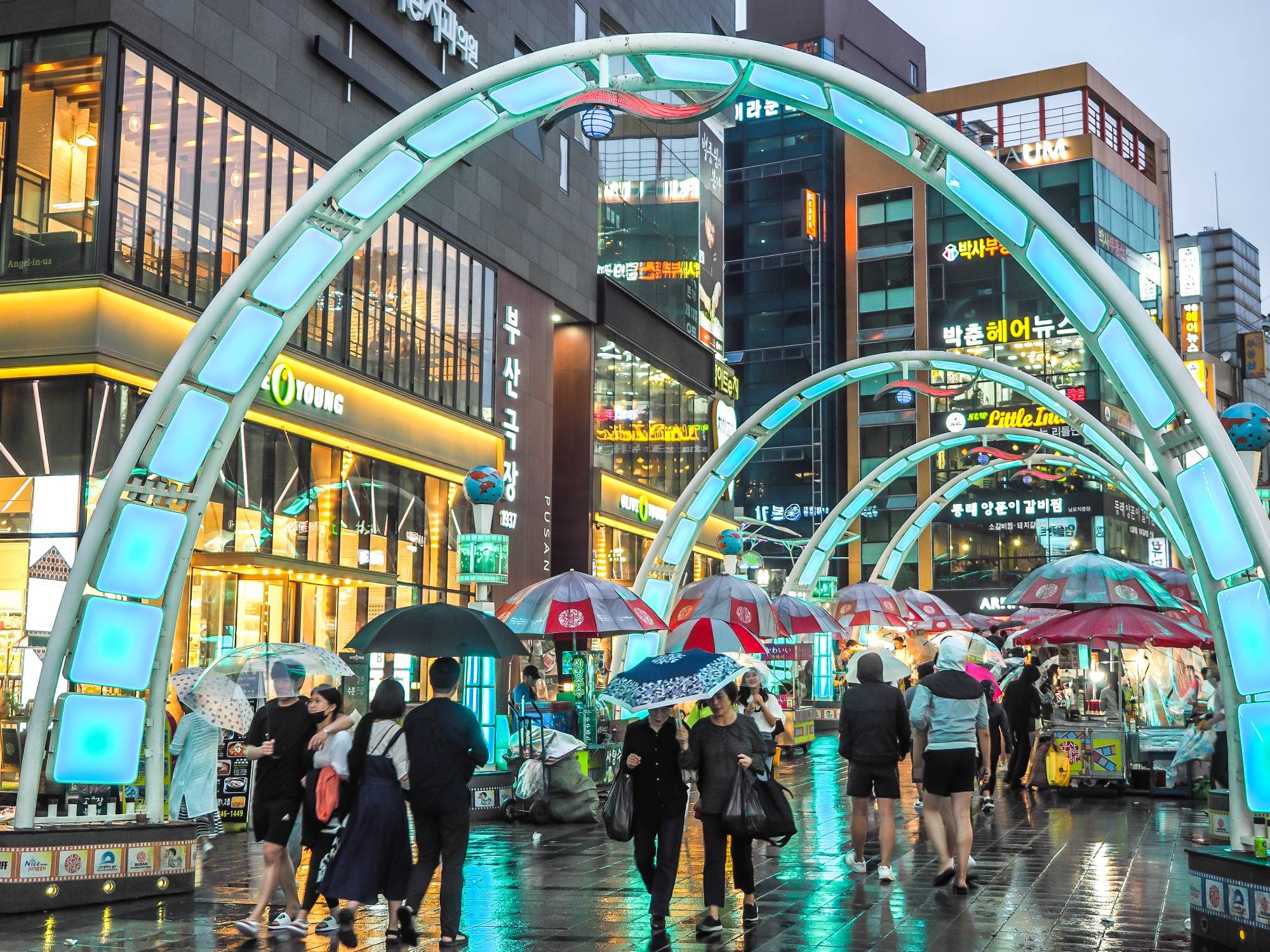 BIFF Square, another of Busan’s famous sights, not too far from the hotel.(NAMPO BIFF SQUARE)